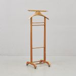 569679 Valet stand